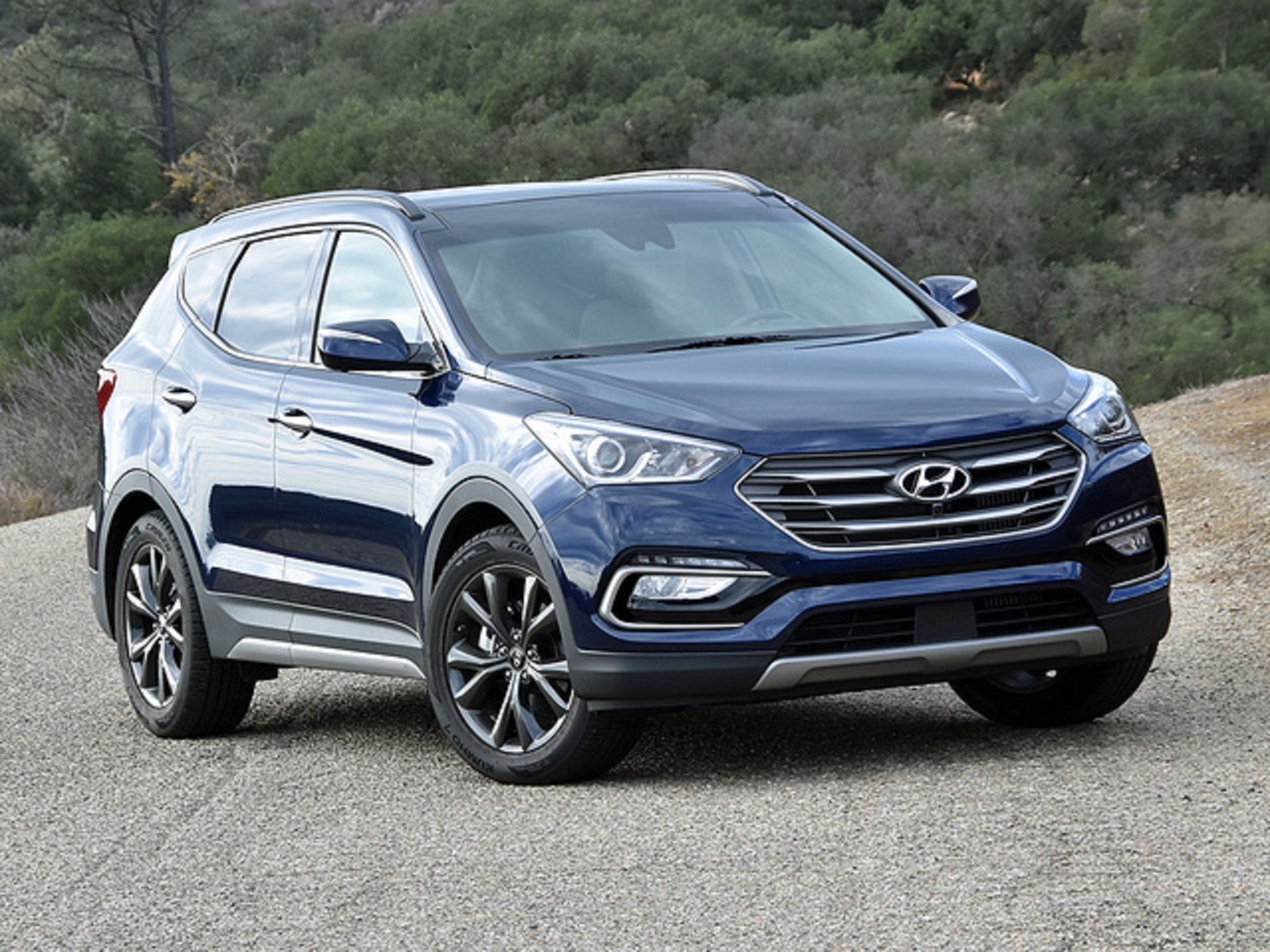 Hyundai santa fe 2017 год